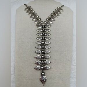 Beautiful Vintage South West Silver Tone Necklace